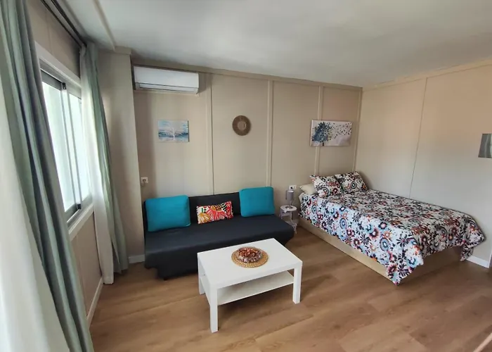 Centrico Estudio En * Torremolinos